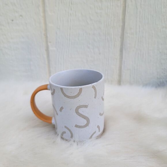 West Elm Wax Resist Monogram Coffee Mug Letter S Off Wht /tan /yel Stoneware - Picture 2 of 3